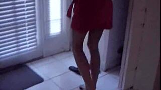 Brookeskye rubs her pussy to orgasm on the rooftop!