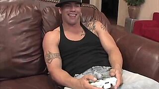 The sexy girl on the roadside offers her work against food - her work is only needed by hand for the rest she only needs her openings