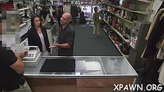 Condomless sex act is performed by amateur couple