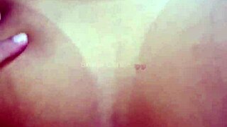 LOIRA SAFADA GAVE HER PUSSY AND ASKED TO FUCK HER ASS, THEN GOT CUM INSIDE IN RED AND SHEER!