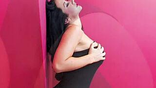 Jayden Jaymess Solo in Bathtub Feels So Damn Good