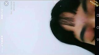 look at this asian girl's wet pussy play