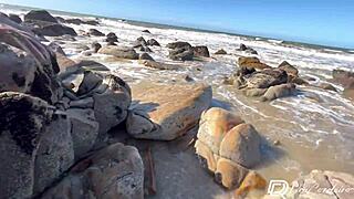 morena gostosa me chamou para transar na praia e eu gravei tudo