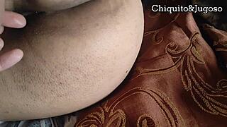 Notranji izliv v pesji pozi, sperma kaplja ven