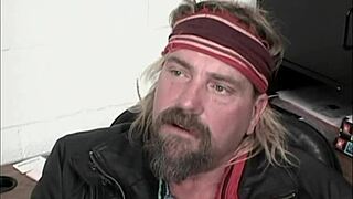 bitch with big boobs wants to fuck 😈