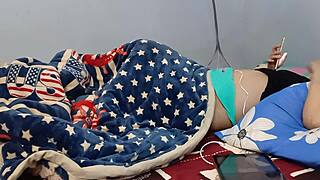 Pregnant Woman Uses Dildo For Deepthroat