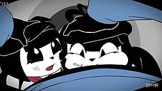 So, wanna see how these two amateurs got caught in hardcore action?