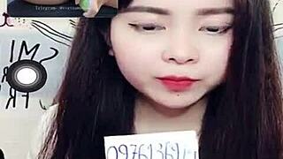 Jin xinh bunny live show full face while talking