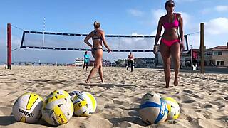 Big Booty African Volleyball Babe Shakes It Hard!