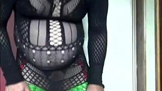 Crossdresser’s first carnal kiss and sissy cumshot to webcam in a home made video