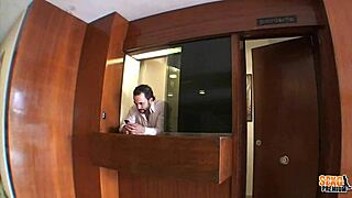 I Watch Toni Ribas and Viltoria Diamond in Glamour Facial