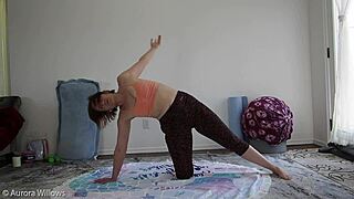 Bbw and pronounced labia in milf lesson