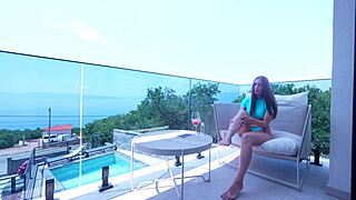 Magic Footjob Turns Into Hardcore Homemade Action