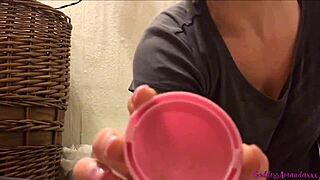 i folow goddess amandas foot fetish instrucshuns with her cute toes