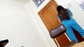 Perawat Tak Malu Onani di Pejabat Perubatan Semasa Bekerja, Haus Nak Tebuk Pepek Seksi