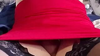 Trying on new outfit, crop top and red mini 😍