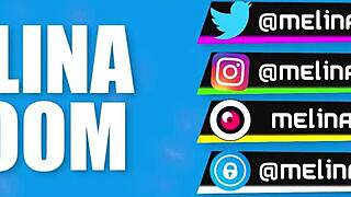 Putinha vestida de verde pagando um boquete no elevador do hotel - melina bloom!