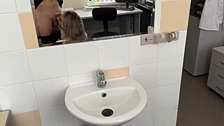 came to the doctor's appointment and cum in her mouth