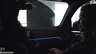 Wow, this beauty blonde learns to squirt!