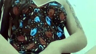 Japanese Asian Masturbates Shaved Pussy