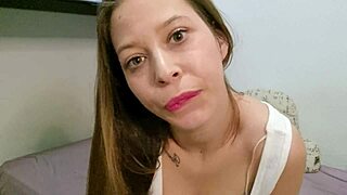 hey, check this big ass latina blonde twerking live on webcam, so hot!