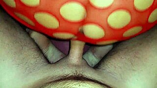 The worm found a passage to the pussy through the hole