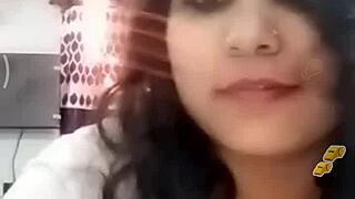 Sona’s Bhabhi shows her big nipples in live performance