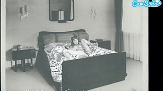 Amateur classic masturabates herself with various dildos during webcam session