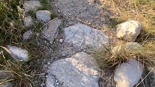 Hinge date first time hiking