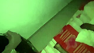 Compa�era de trabajo infiel me invita a su casa