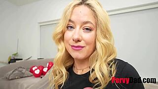 Cheating Boyfriend Watches Me Ride Better Dicks on Valentine’s! - River Lynn