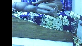 Deshi Fat Bhabhi Feels Intense Pleasure With Boyfriend