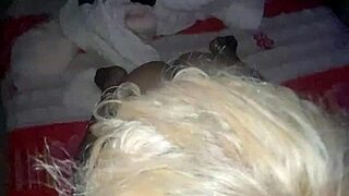 Compa�era de trabajo infiel me invita a su casa