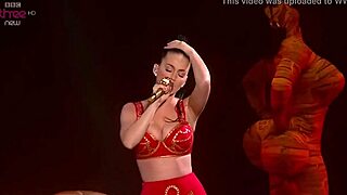 Katy Perry Kisses a Girl in Super Sexy Live Outfit