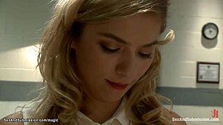 간호사 묶어놓고 목조르며 딥쓰로트 거칠게 박음