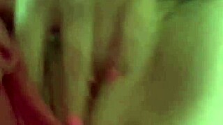 Danni Jones tips her Miami driver with big tits