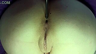 Watch me put things in my big ass close up