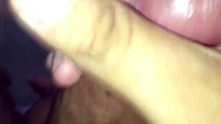 Que bendicion encuentro a mi primastra karina en calzones en su cuarto me dare un festin 😈