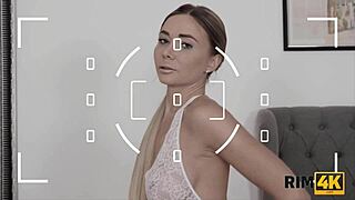 rim4k model gives rimjob to photographer thinking it's what he wants