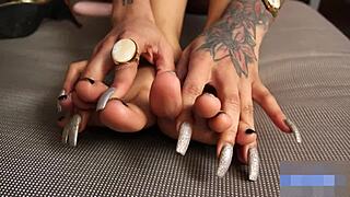 ebony shemale sexy feet show in casual vibe