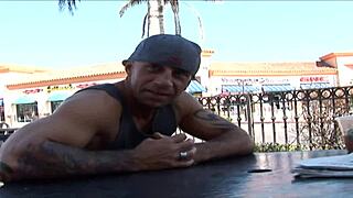 Casting session: Naw, it’s time for Barry Scott to give a helping hand to our all-natural beauty Kagney Linn Karter