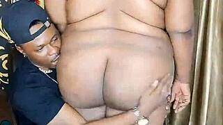 เล่นตูดใหญ่ยักษ์ SSBBW ในฉากโฮมเมดแอฟริกา