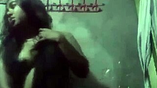 اتصلي بي شيرني، تريدين رؤية فيديو الملابس الداخلية الساخنة الذاتي؟