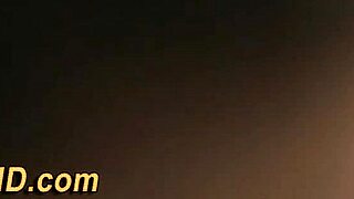 Oblečená mormónka žerie piču v parnej relácii so svojou blízkou priateľkou dnes!