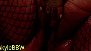 I, BBW ItsKylie, play in the shower wearing fishnets.