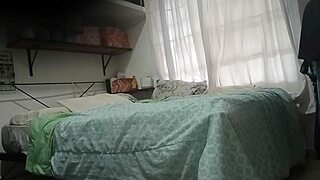 I hid my phone to spy on my hot aunt's big ass