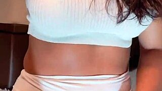 I masturbated and left my pussy all open just with fingers, come see!