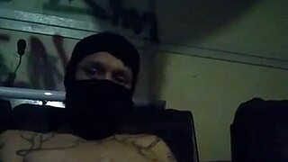 i'm jerking my cock solo.