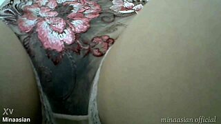 Indonesia model Minaasian flaunts thick juicy pussy