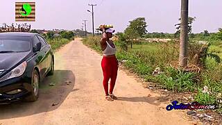 Orange seller juliet simeo handles big dick customer in interracial deepthroat